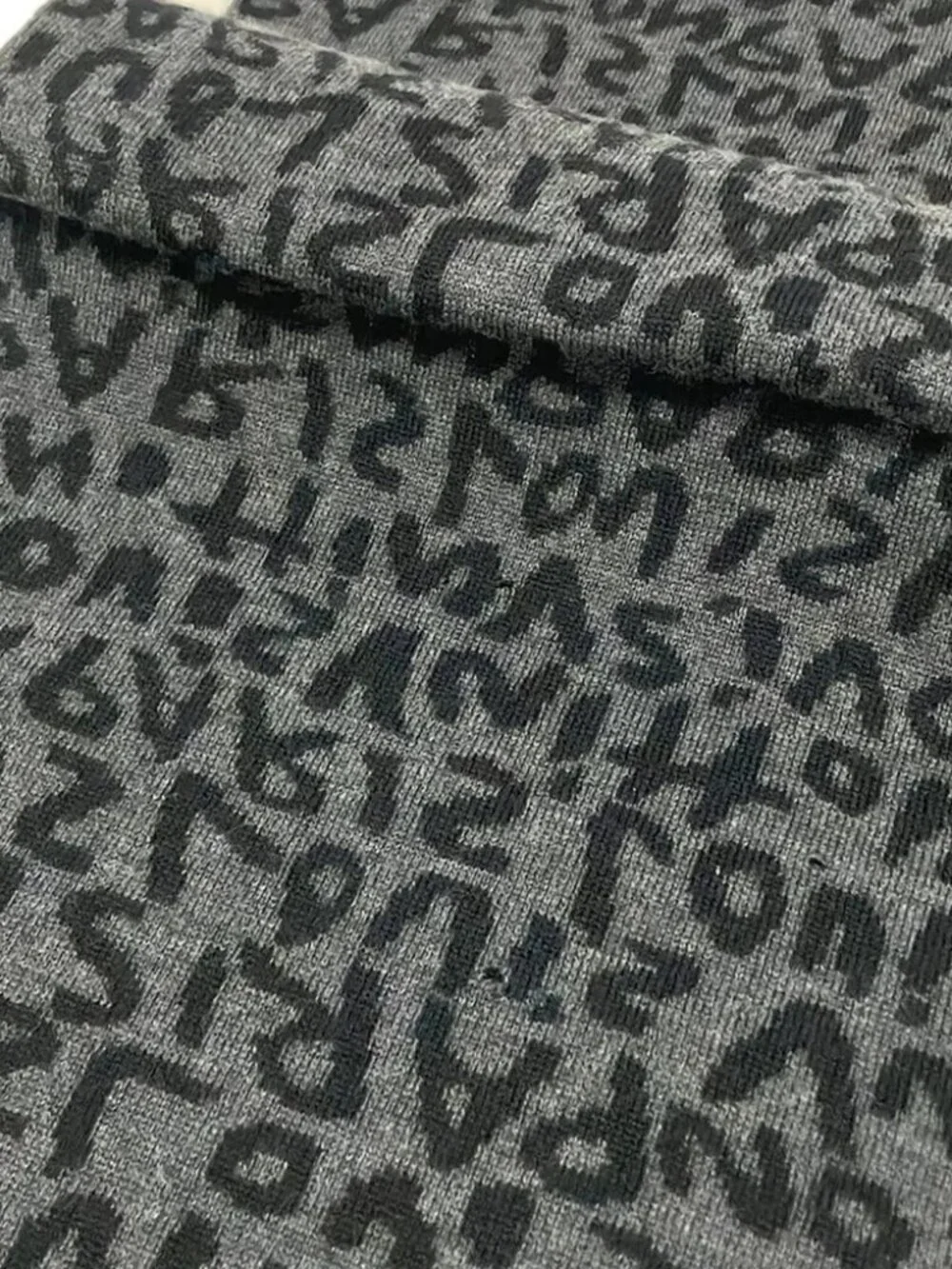 LOUIS VUITTON Echalp Graffiti M74646 marron marine Scarf Wool
